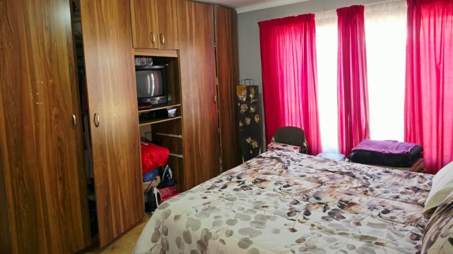 4 Bedroom Property for Sale in Tlhabane West North West